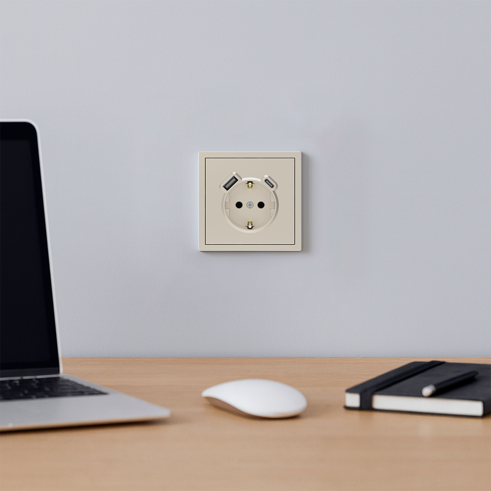 Розетка з додатковими виходами USB/Type-C Ardero ER123USB-C Soft 18W/20W із заземленням шампань